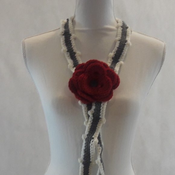 🌹Lariat, Flower, Necklace, Hand Crafted, crochet - Picture 4 of 5